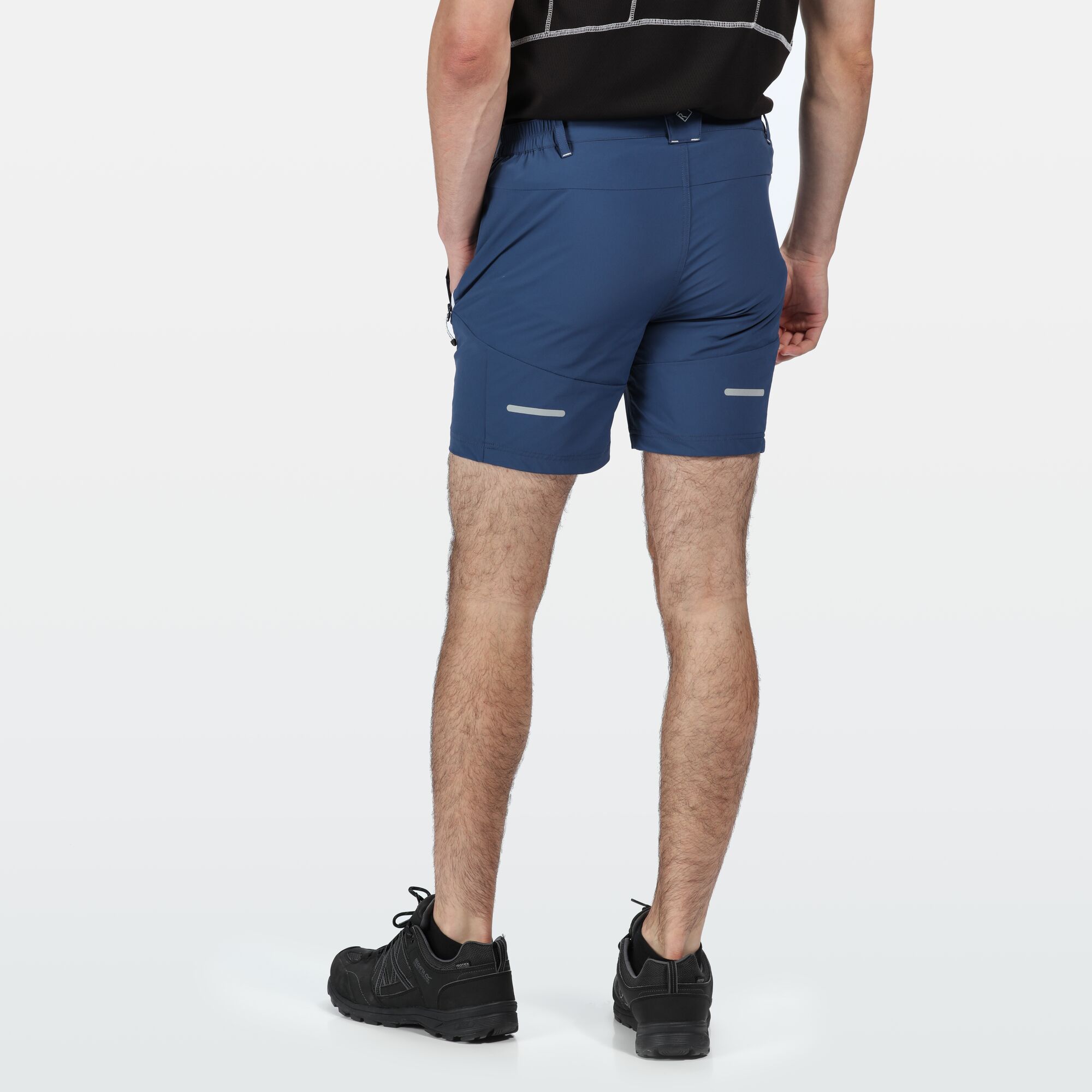 Regatta Mens Mountain Shorts - Run Charlie